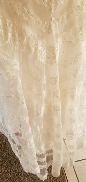 Wedding Dress - Picture 4 of 6